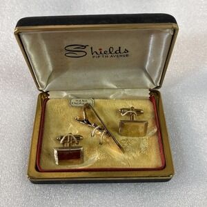 Vintage Shields Fifth Avenue Gold Tone "C" Cufflinks Set